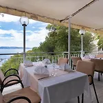 Boarding House Lucija Мини-отель Кострена