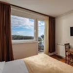 Boarding House Lucija * Кострена