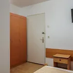 Boarding House Lucija * Кострена