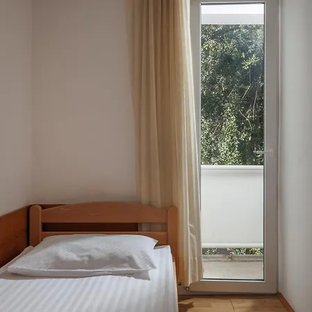 Boarding House Lucija Zajazd *