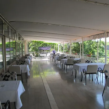 Boarding House Lucija * קוסטרנה