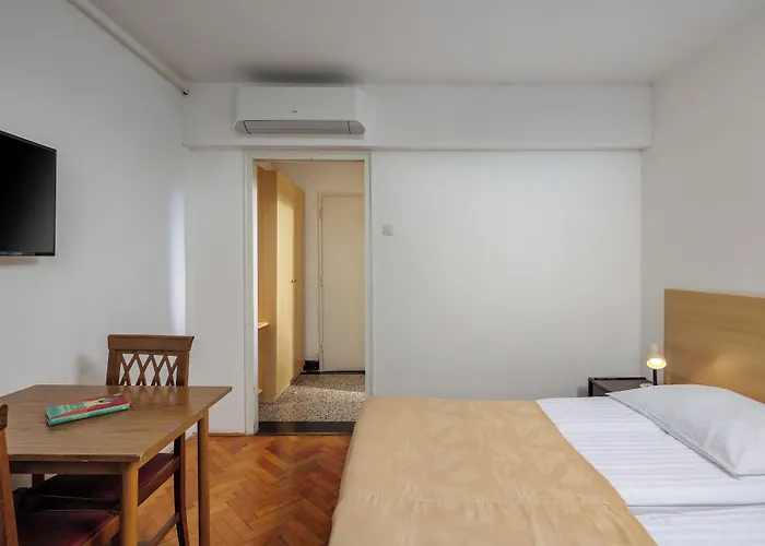 Boarding House Lucija * Kostrena