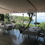 Boarding House Lucija אורחן קוסטרנה