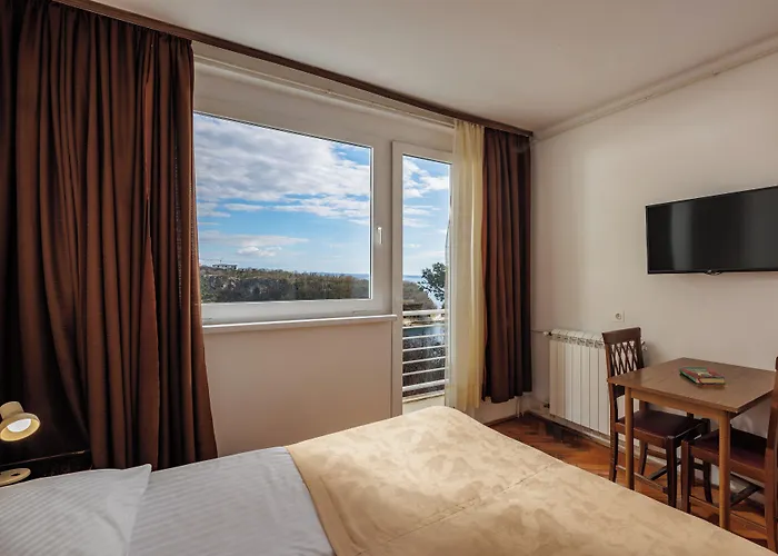 Boarding House Lucija *